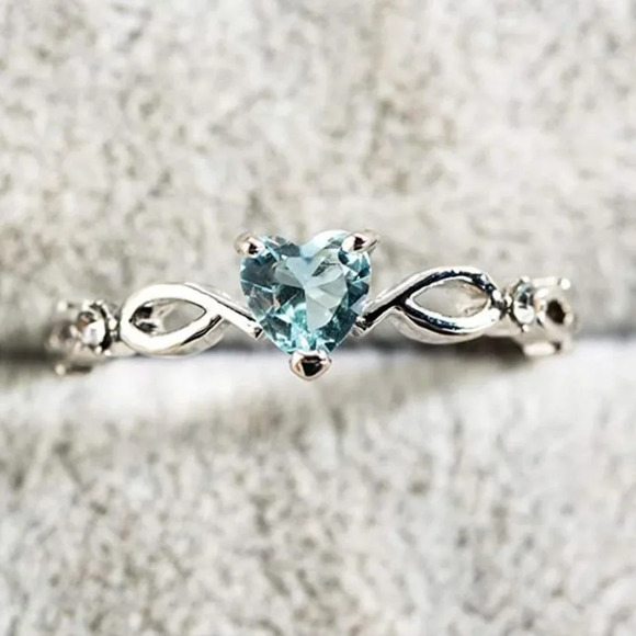 😍Gorgeous Cute Heart Shaped 925 Silver Blue Diamond Ring for Women, F017 - Picture 1 of 7